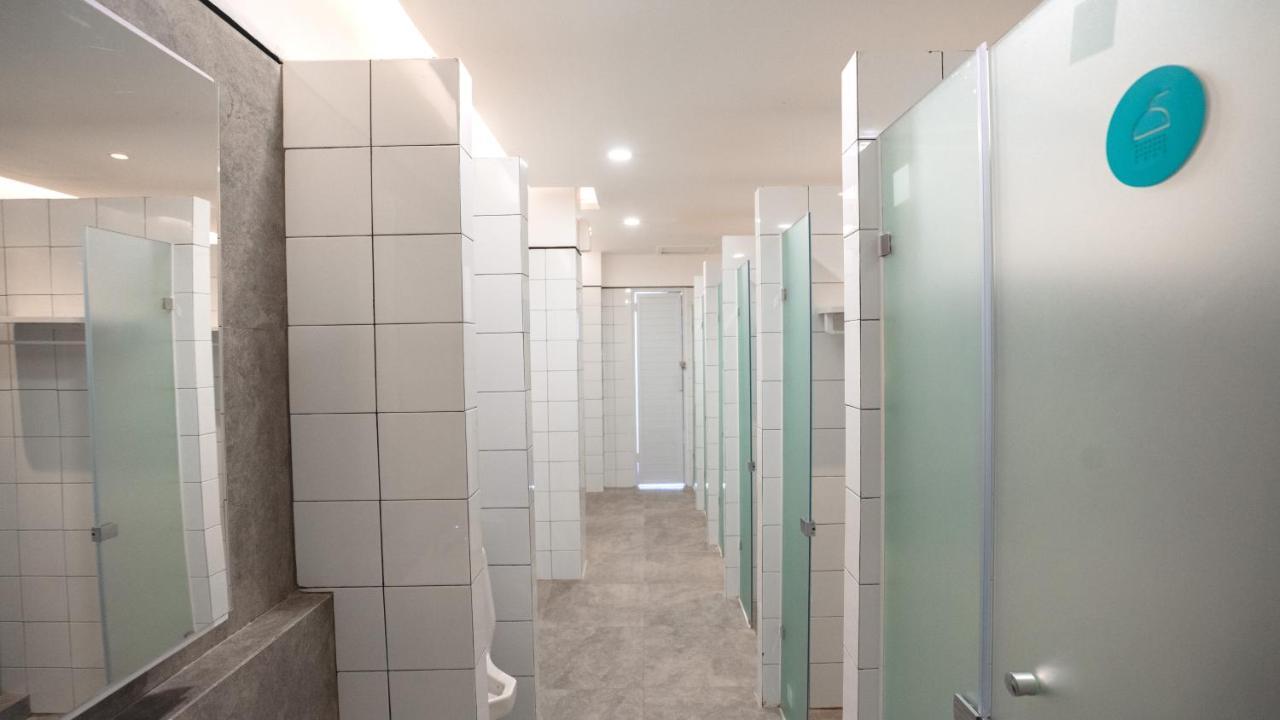 Bobopod Malioboro, Yogyakarta Hotel Exterior foto